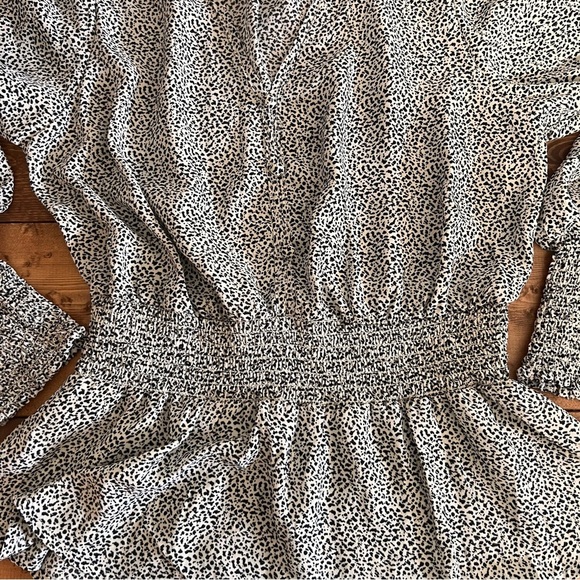 Sienna Sky Peplum Top Size Small Womens Black Cream Animal Print - Picture 12 of 14
